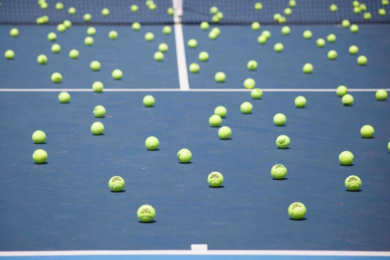 Principales diferencias entre las pelotas de tenis y pádel - Solucion Sport